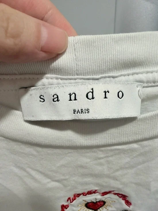 Sandro White Short-Sleeve Tee with Heart & Hands Embroidery - Picture 4 of 5